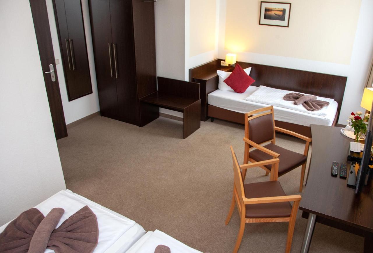 Seehotel Zum Loewen Strasen Exterior photo